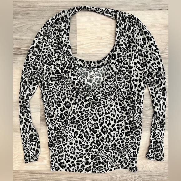 Express Leopard Print Vintage Open Back Rayon Blouse - Size XS - Picture 3 of 9